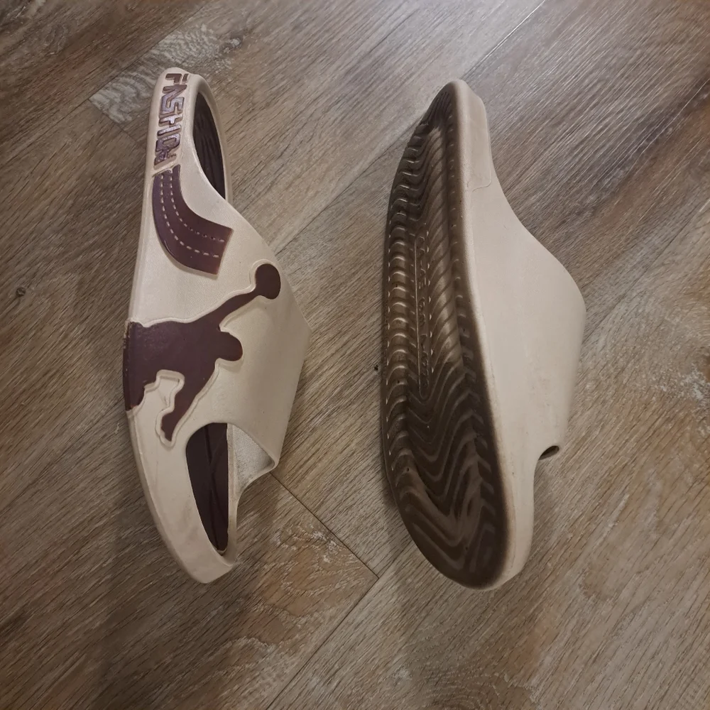 Men's Beige Brown Sports Slides Shoe Size 44-45